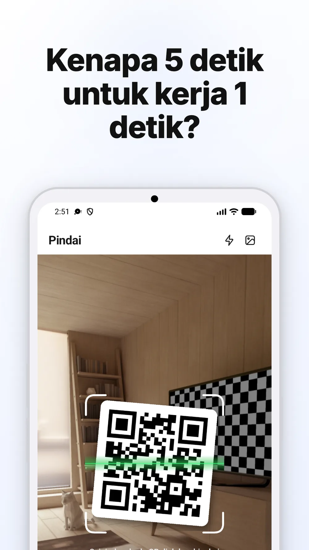Layar pemindaian dengan bingkai kamera, senter, dan pilihan foto untuk memindai kode QR.
